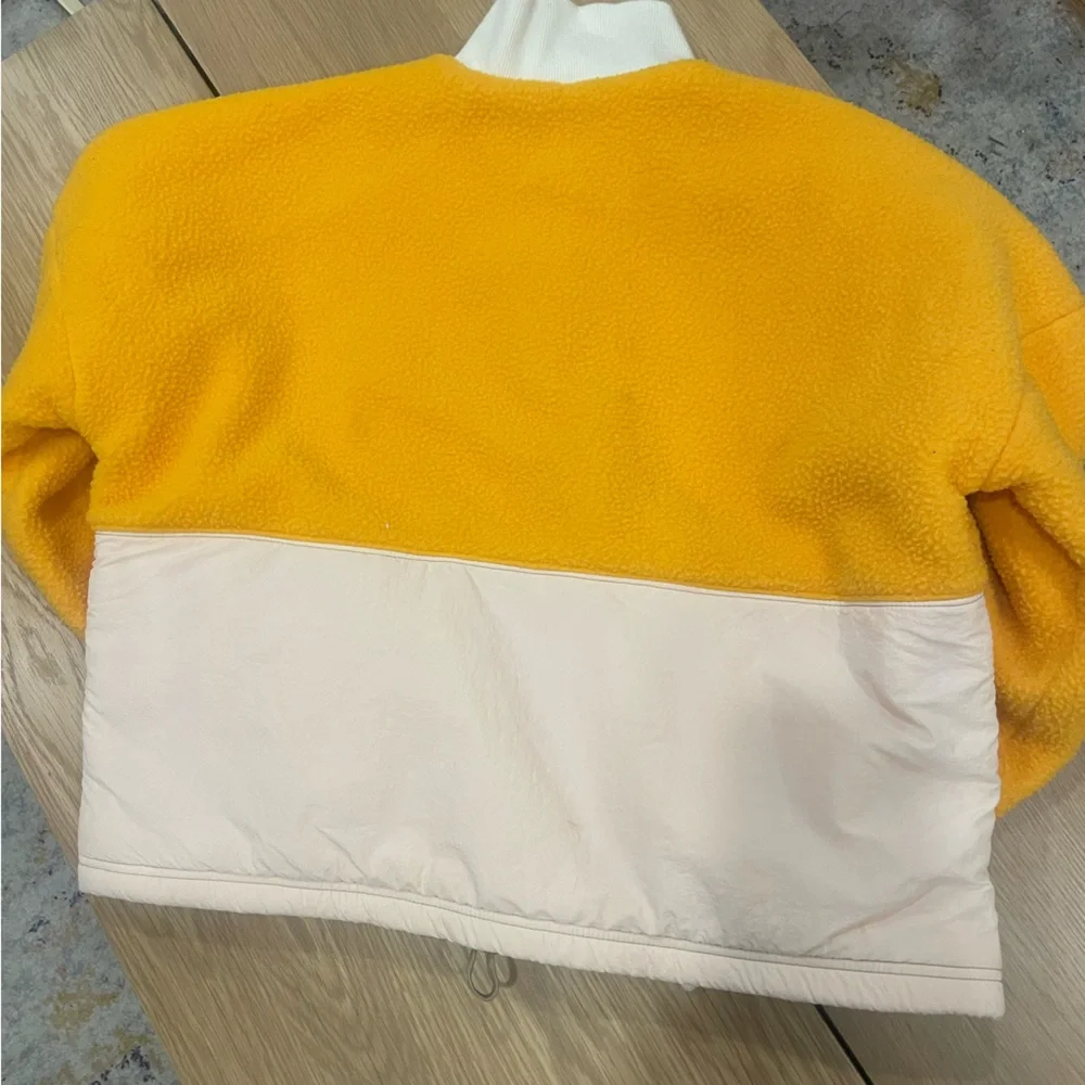 Fabletics Quarter Zip - Picture 2 of 3